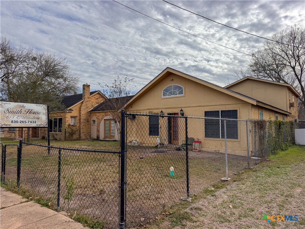 main property photo 32