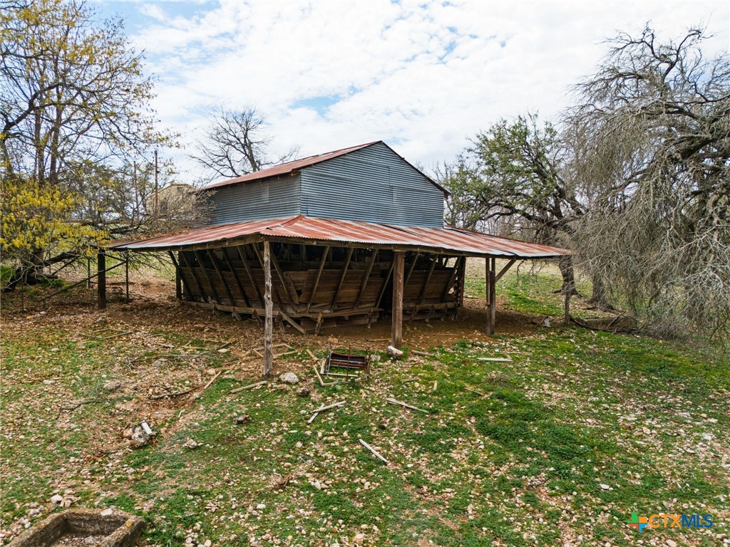 main property photo 37