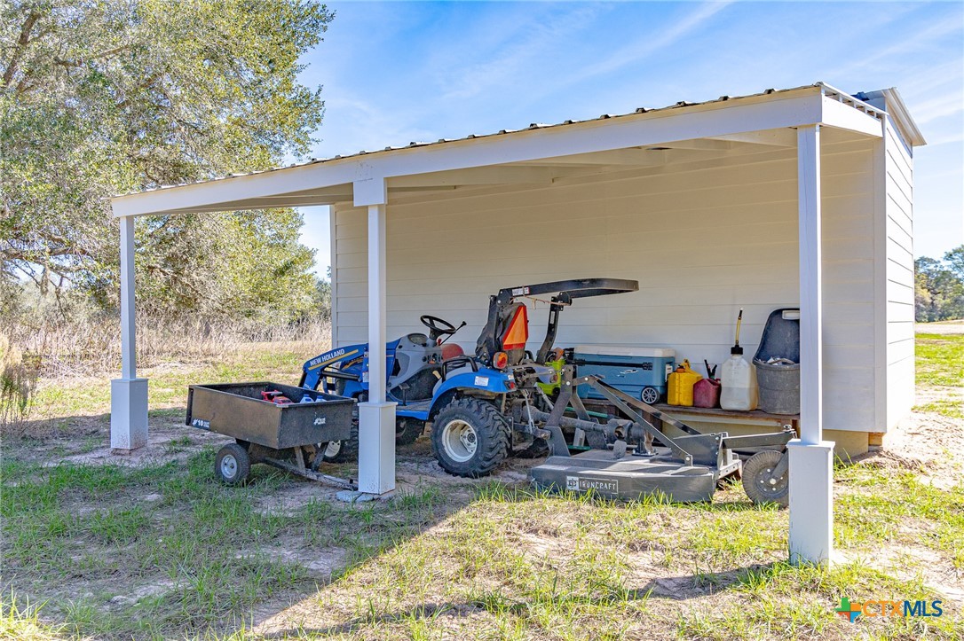 main property photo 25