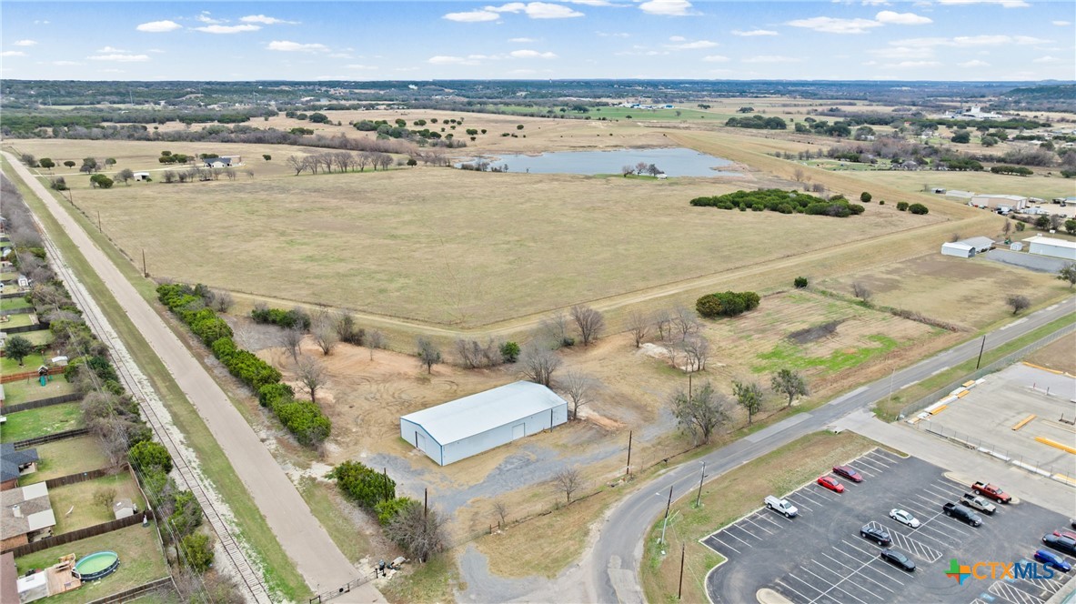 main property photo 30