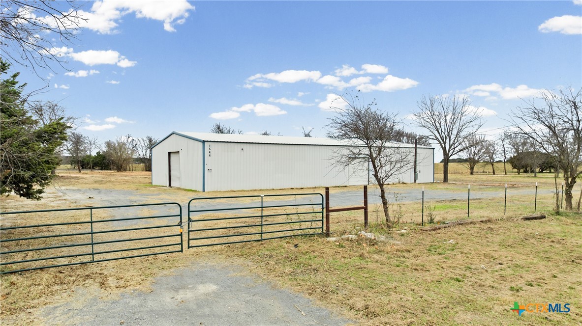 main property photo 37