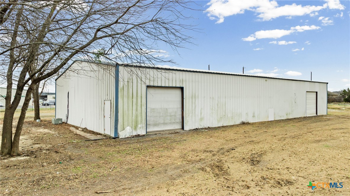 main property photo 7