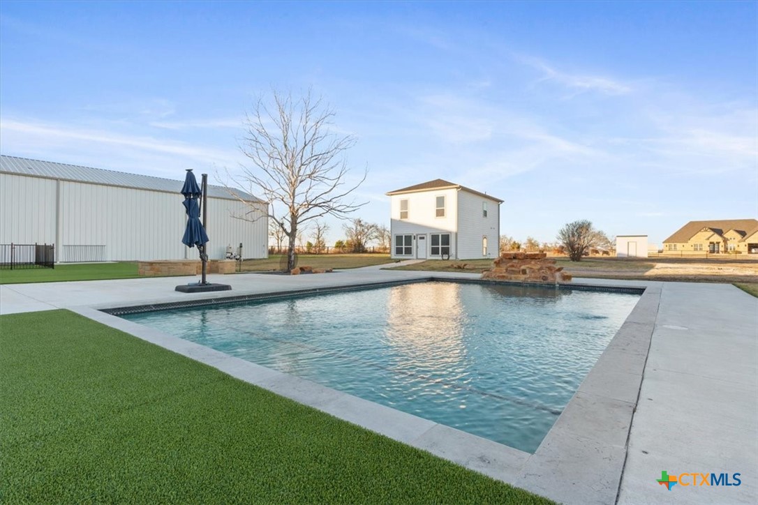 main property photo 33