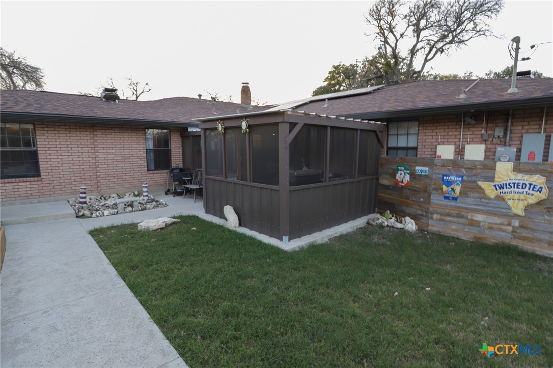 main property photo 22