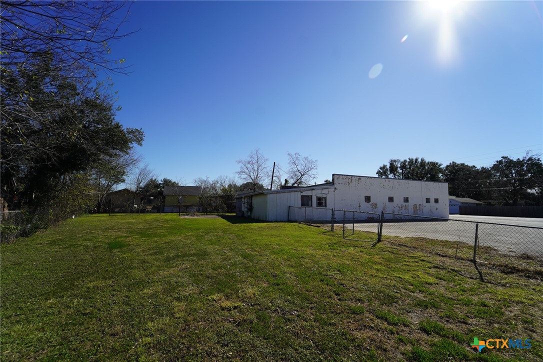 main property photo 22