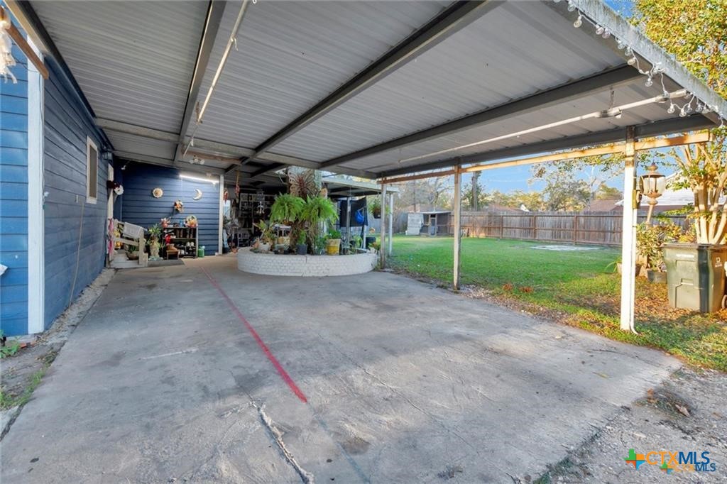 main property photo 40