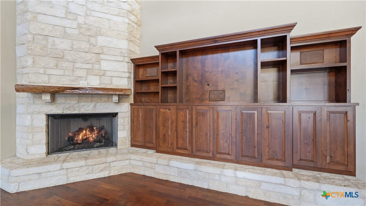 property viewer photo 44