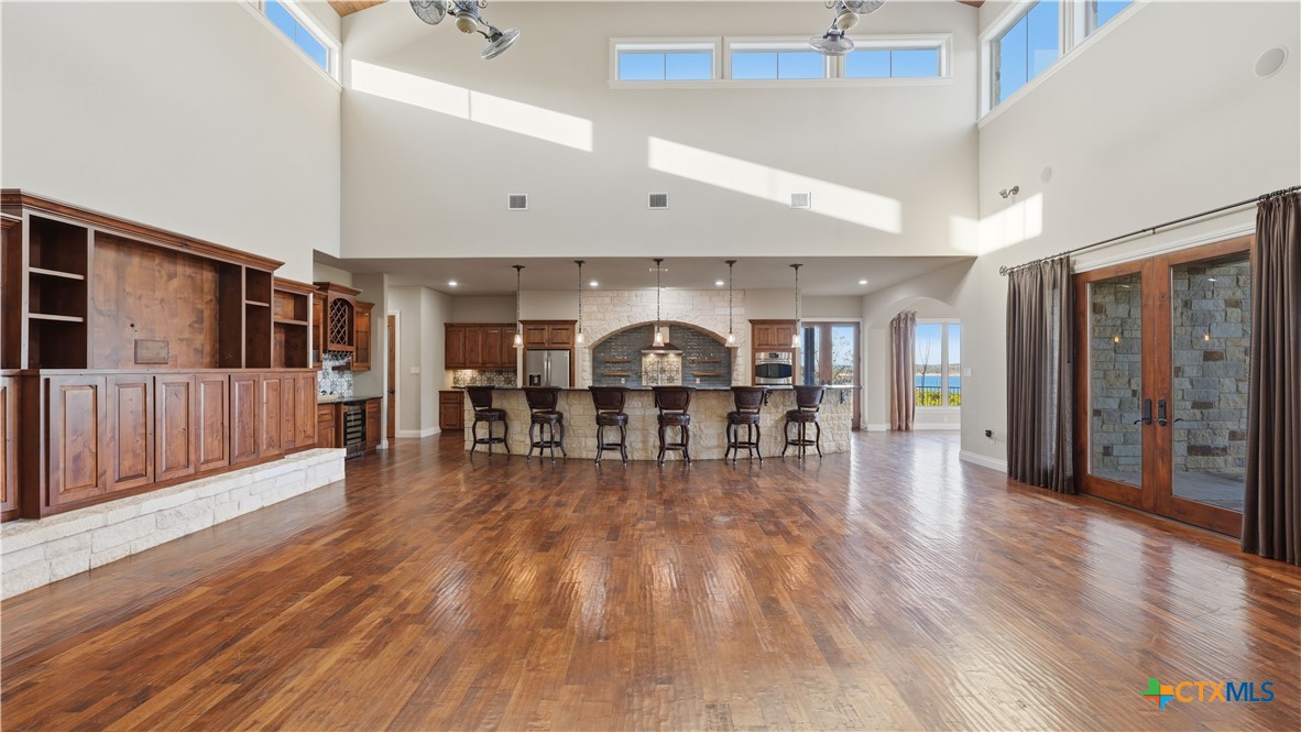 property viewer photo 45