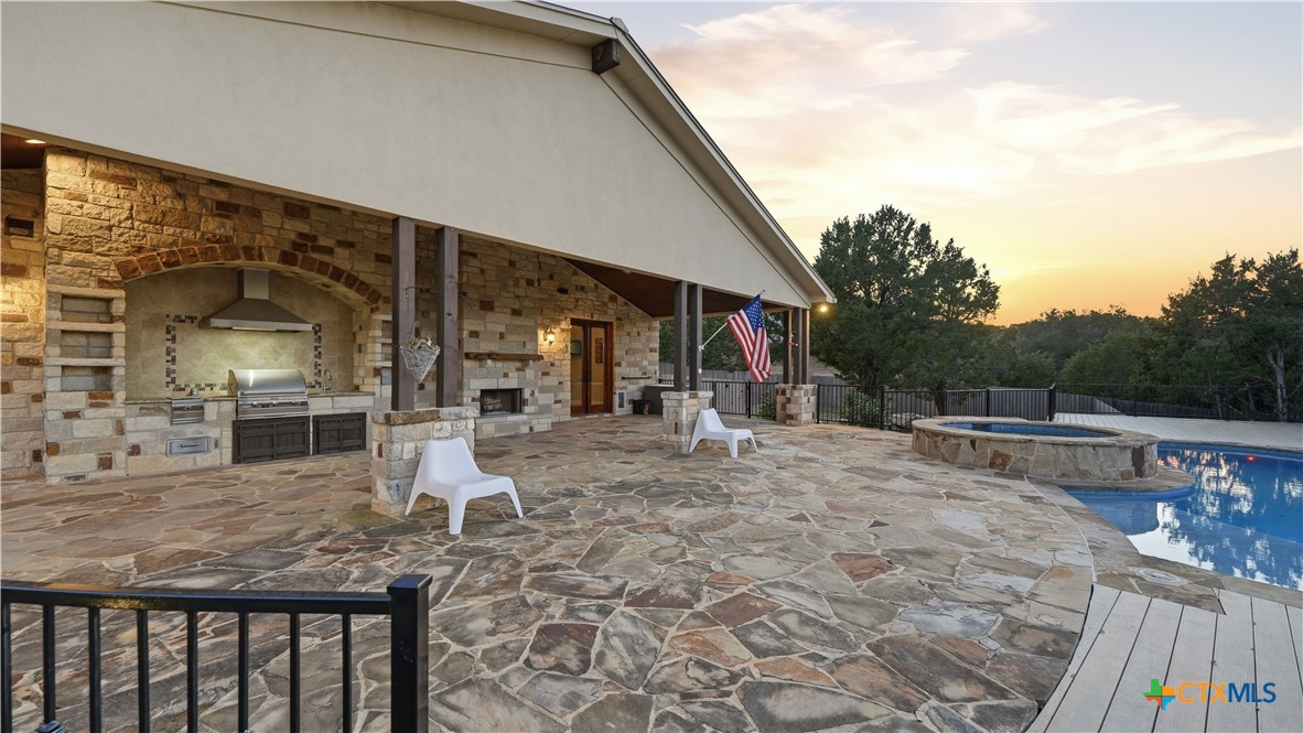 property viewer photo 6