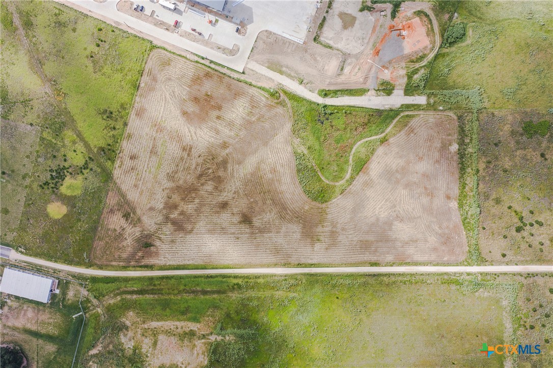 main property photo 14
