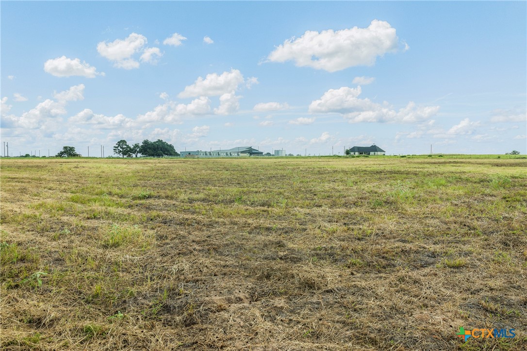 main property photo 16