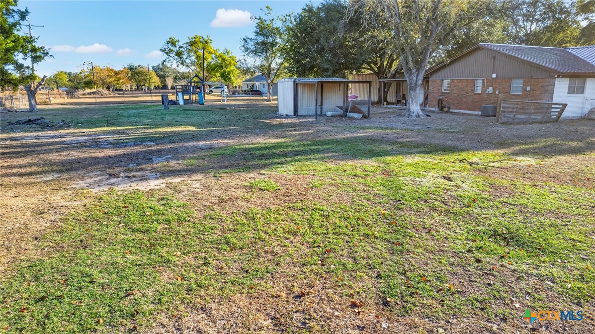 main property photo 11