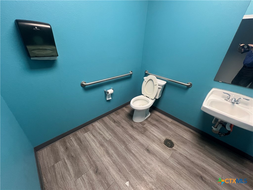 main property photo 3