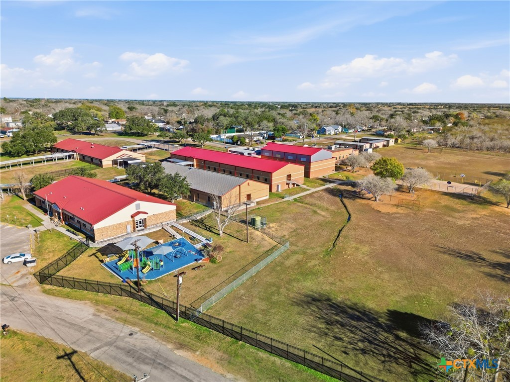 main property photo 17