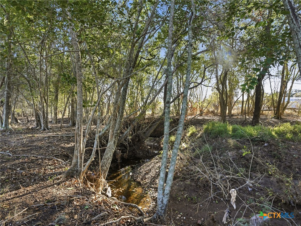 main property photo 30
