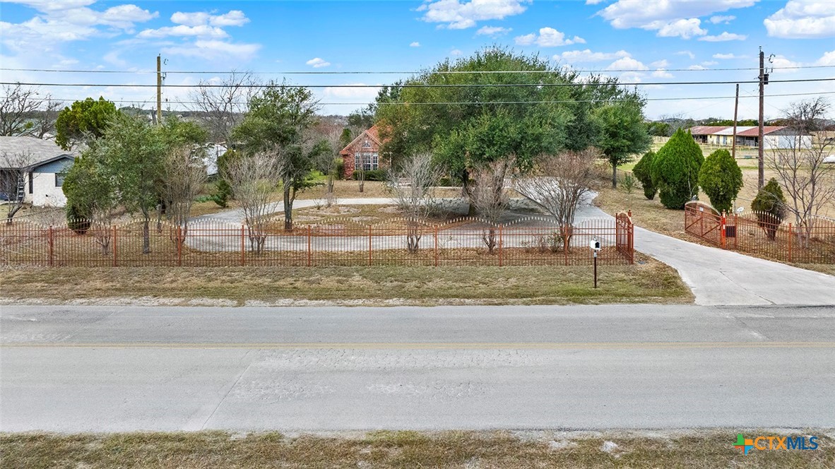 main property photo 33