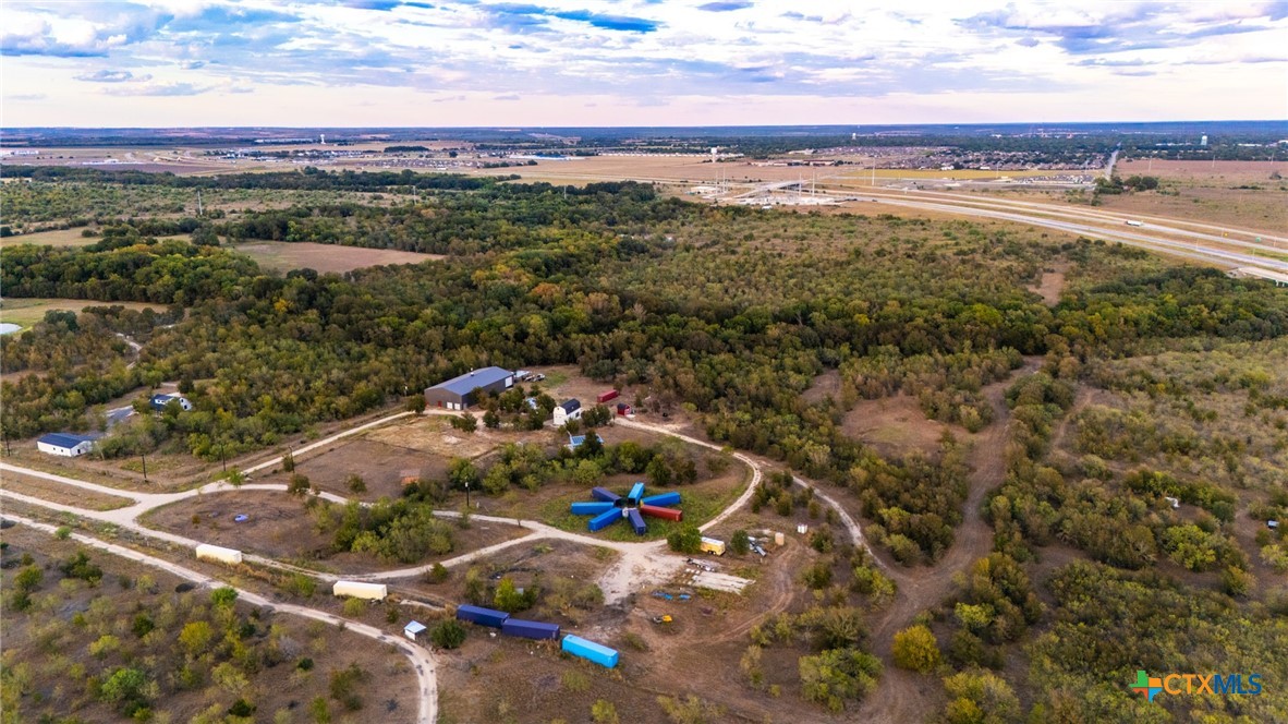 main property photo 28