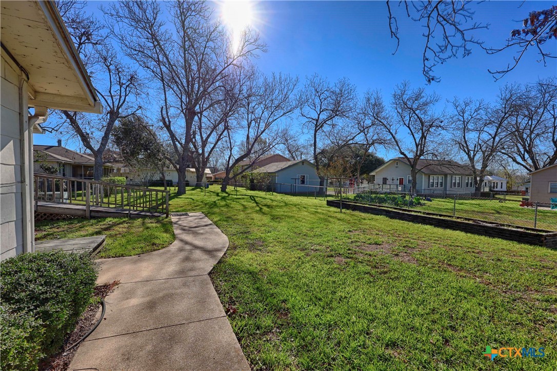 main property photo 36