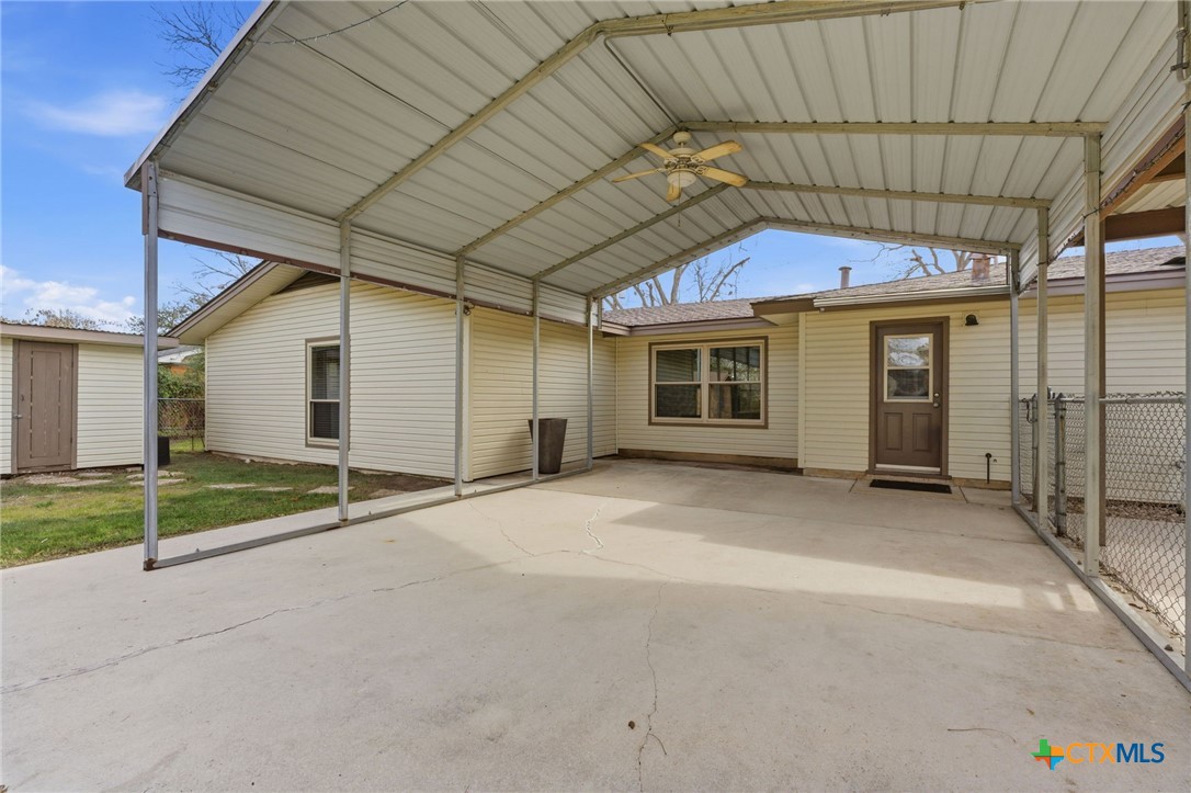 main property photo 28