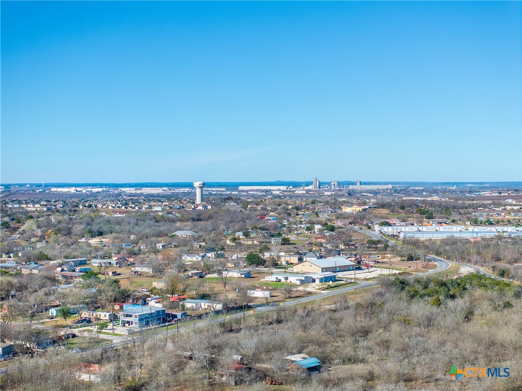 main property photo 11