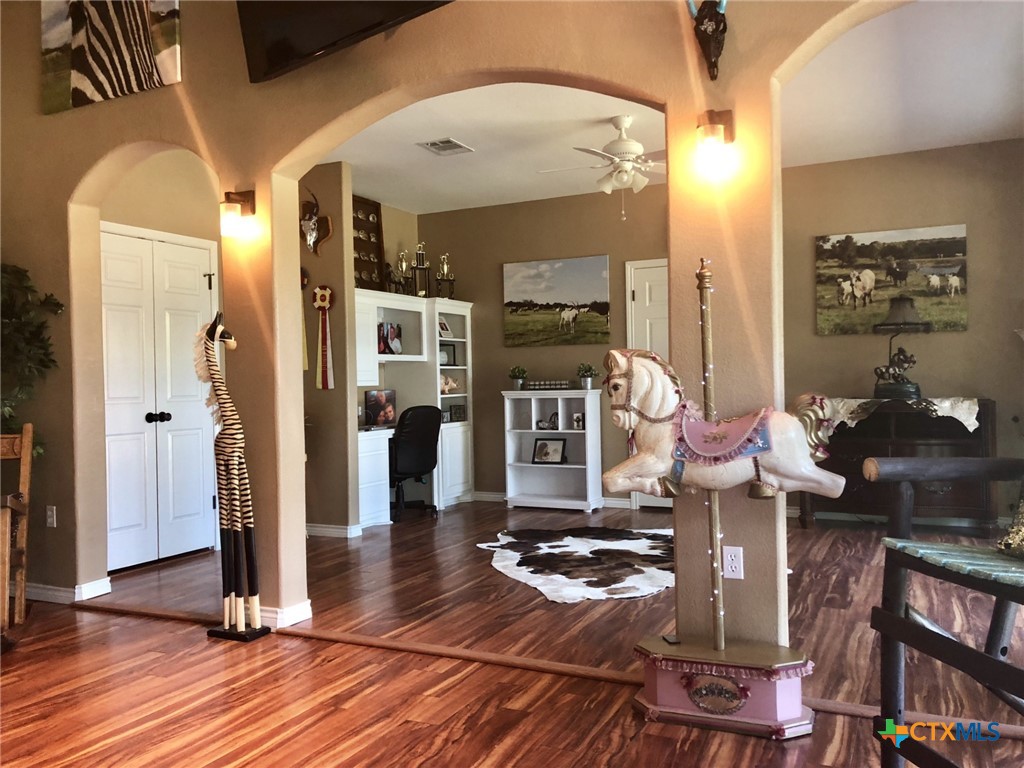 main property photo 13