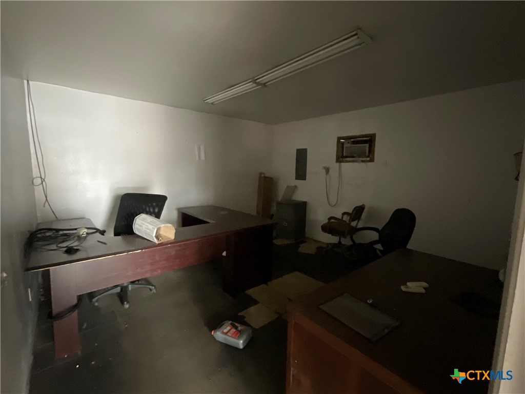 main property photo 37