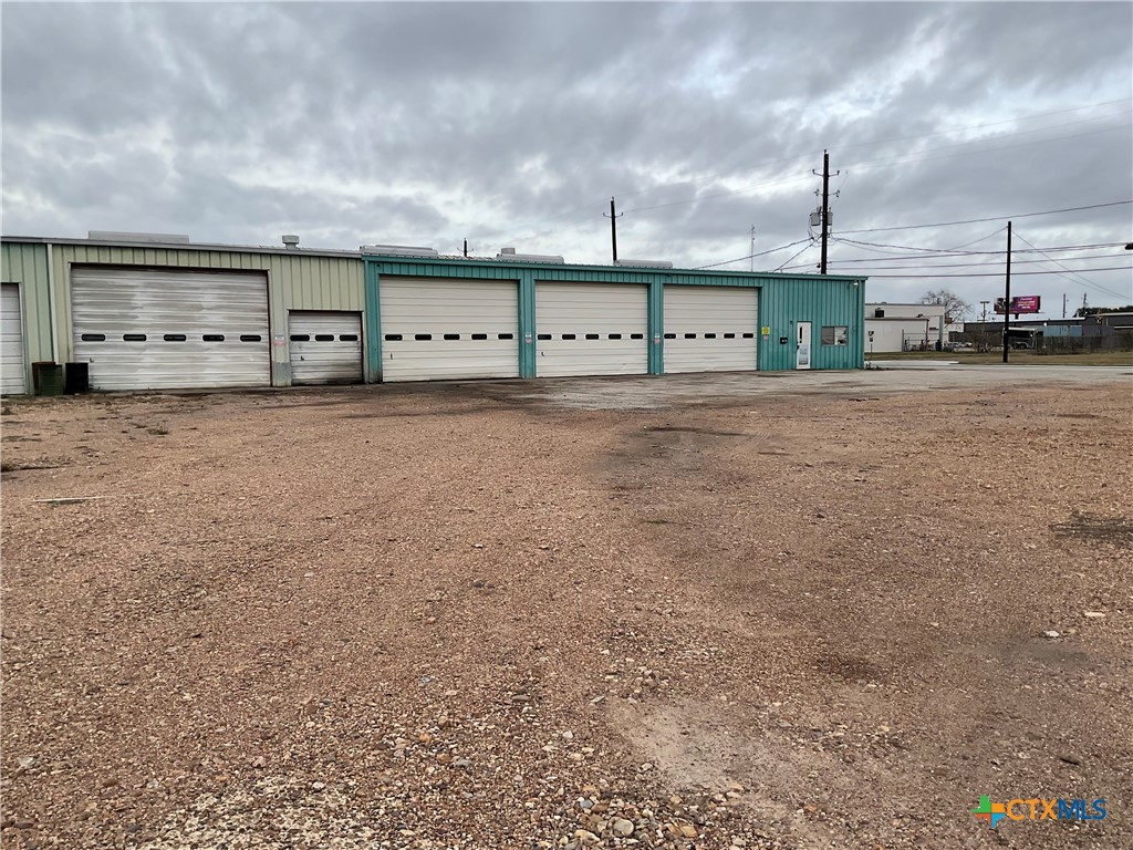 main property photo 6