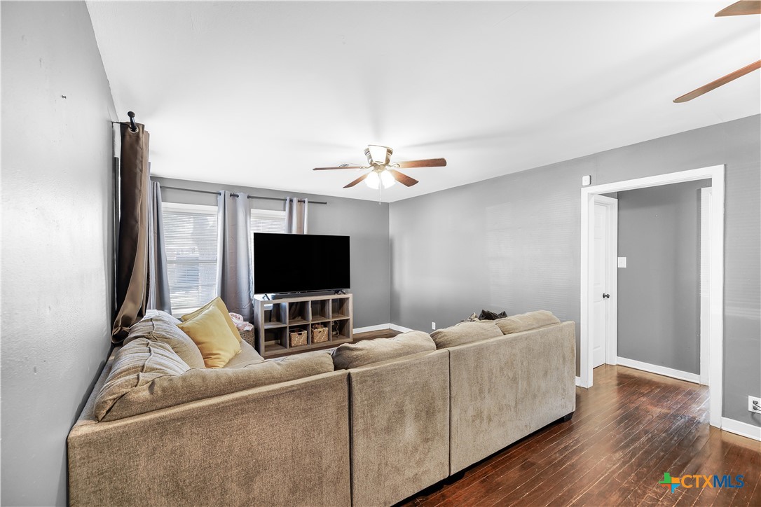 main property photo 8