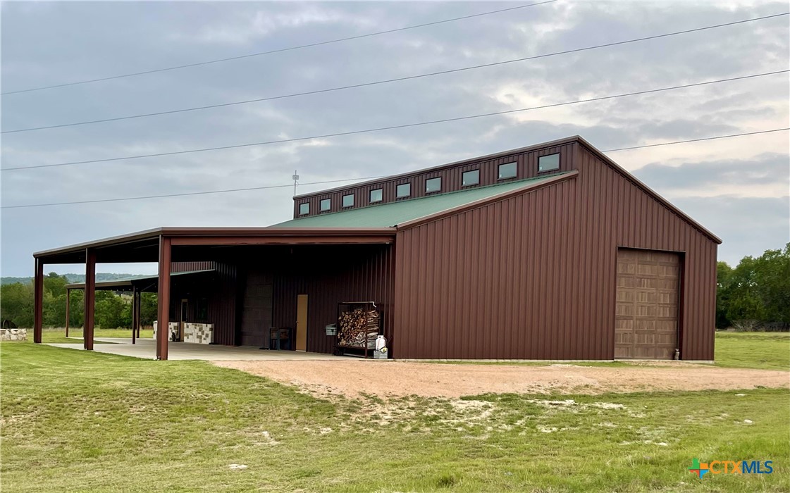 main property photo 8
