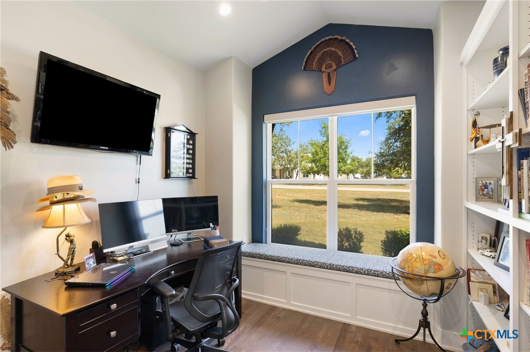 main property photo 19
