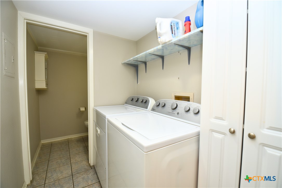 main property photo 11