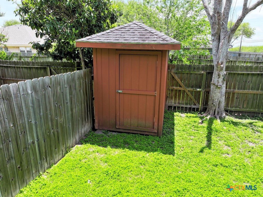 main property photo 18