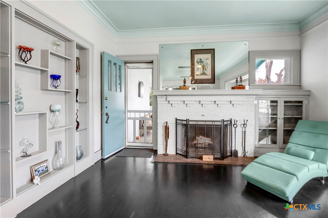 main property photo 6