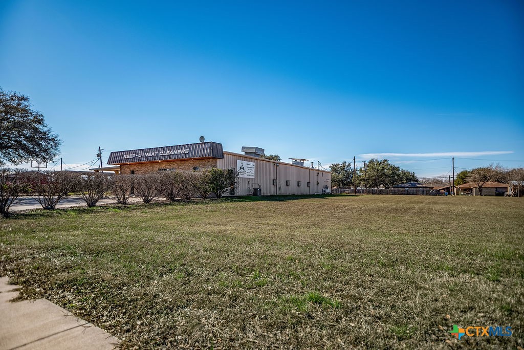 main property photo 7