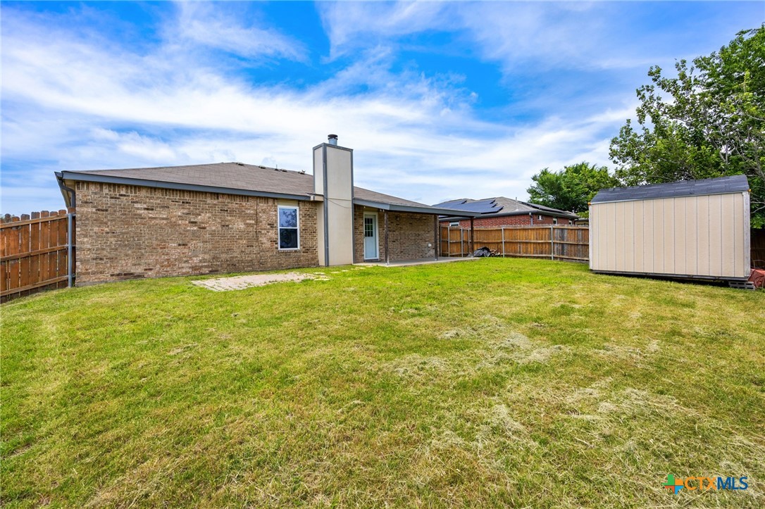 main property photo 11