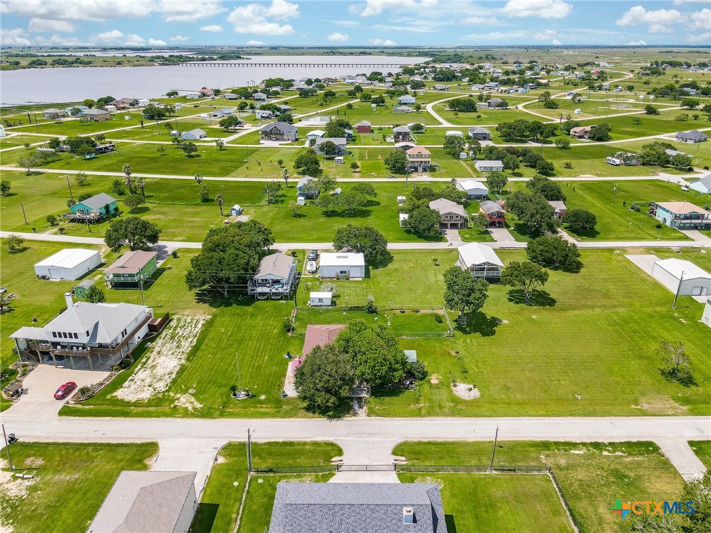 main property photo 40