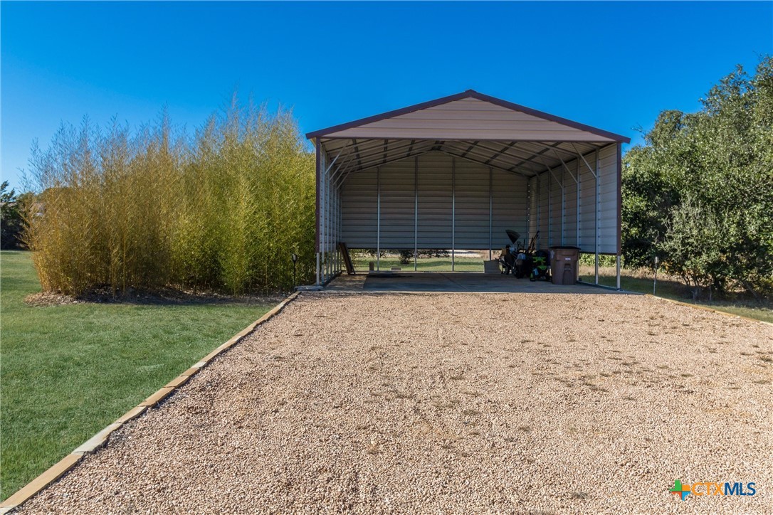main property photo 40