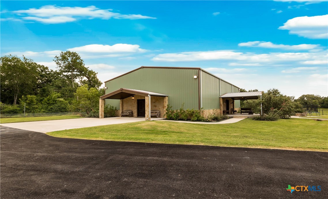 main property photo 26