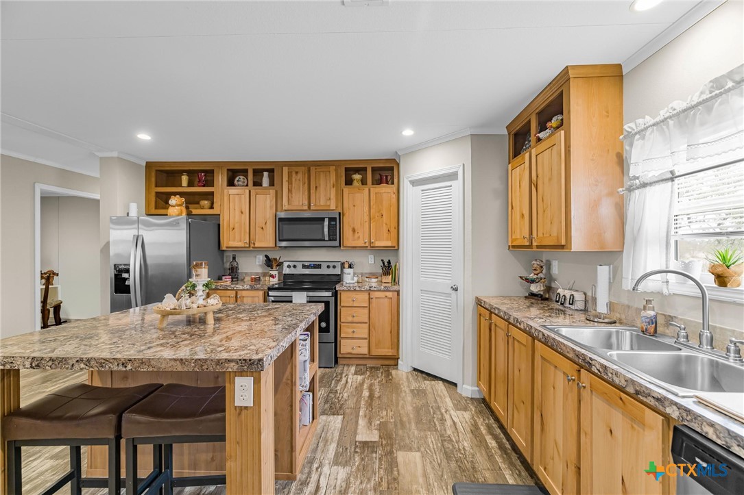 main property photo 17