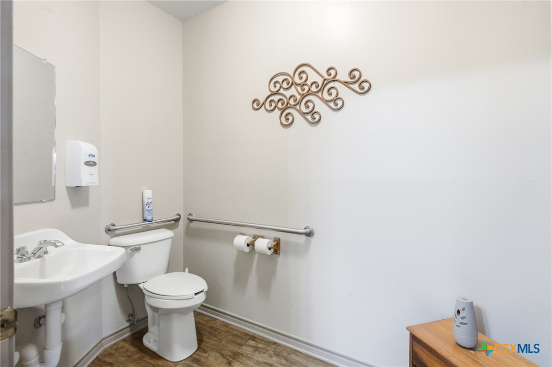 main property photo 12