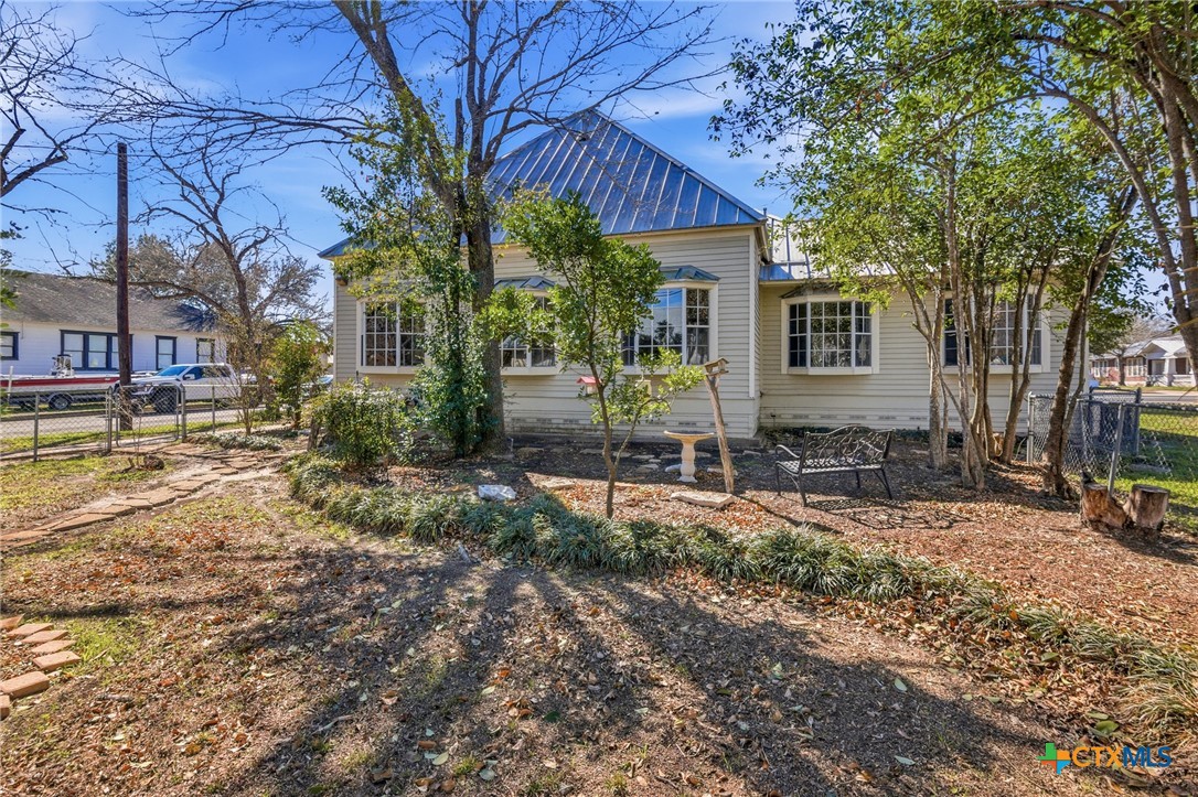 main property photo 23