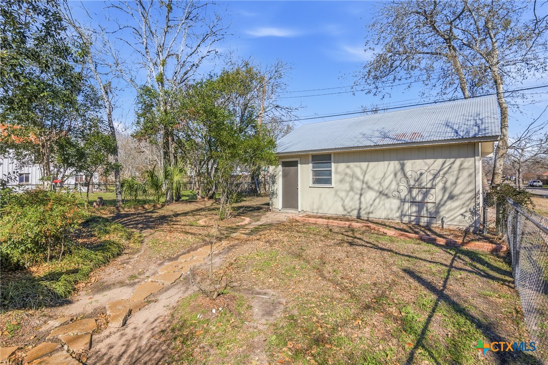 main property photo 25