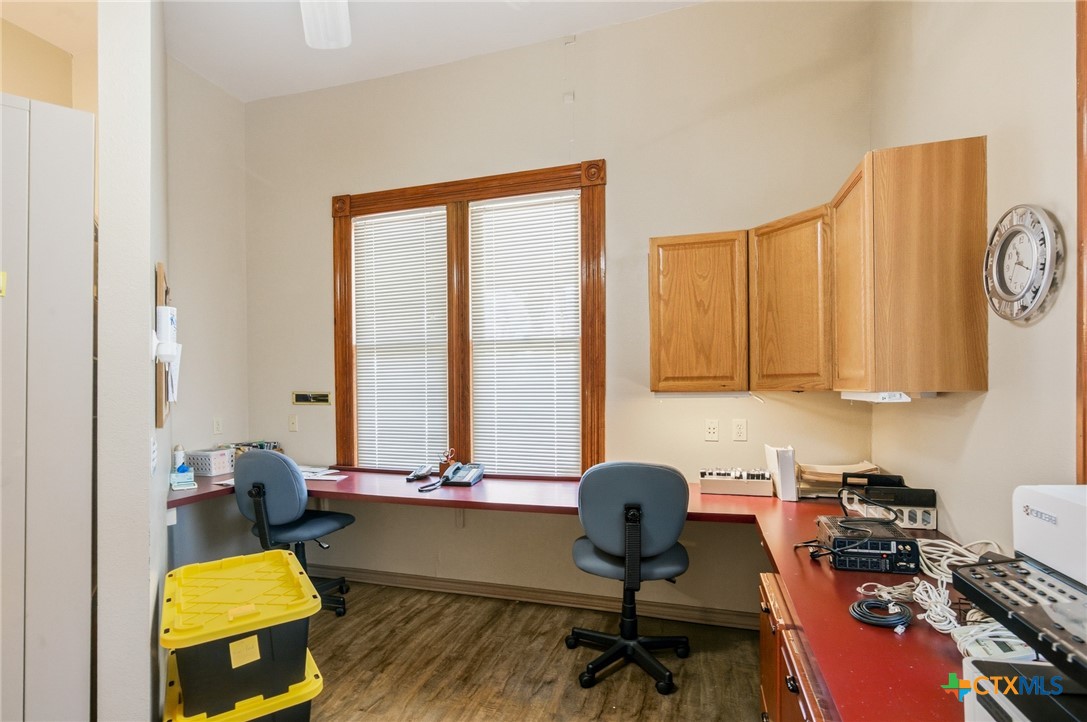 main property photo 9