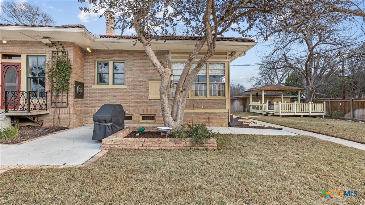 main property photo 45