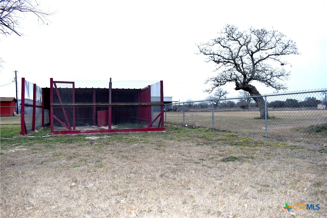 main property photo 11