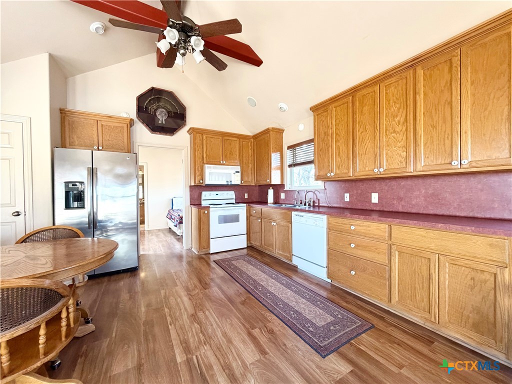 main property photo 15