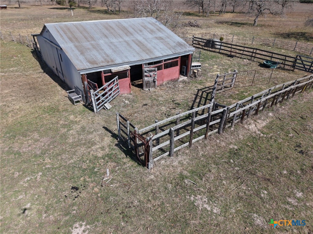 main property photo 28