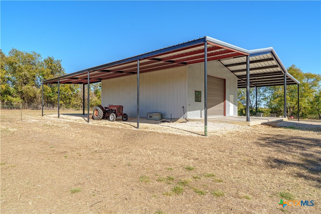 main property photo 8