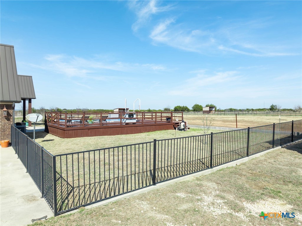 main property photo 13