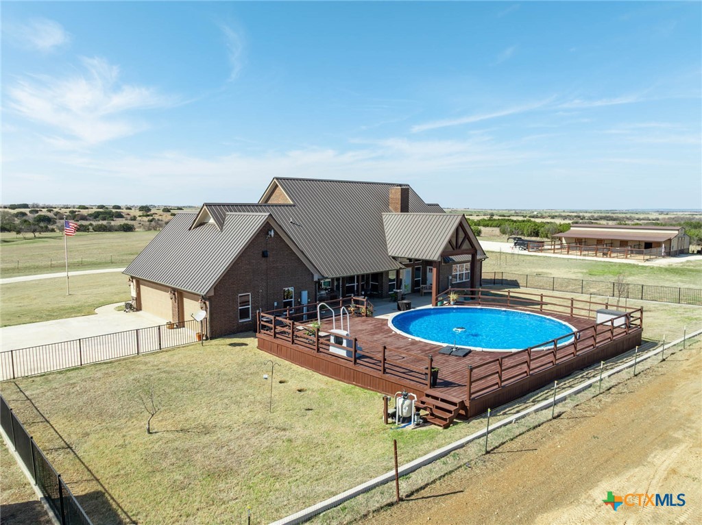 main property photo 9